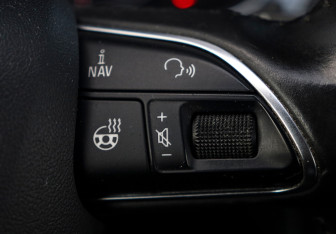 Подержанный автомобиль Audi A6 Sedan 2015 года (18 фото)