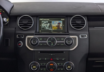 Подержанный автомобиль Land Rover Discovery 2016 года (15 фото)