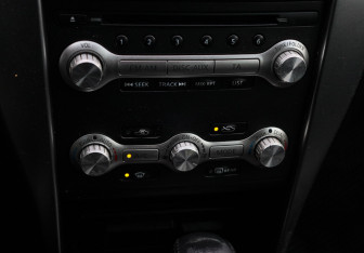 Подержанный автомобиль Nissan Teana 2011 года (18 фото)