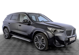 Подержанный автомобиль BMW X1 2025 года (3 фото)