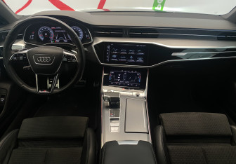 Подержанный автомобиль Audi A7 2021 года (12 фото)