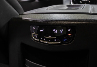 Подержанный автомобиль Cadillac Escalade Suv 2017 года (24 фото)