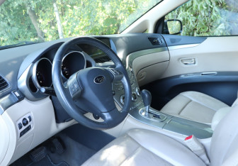 Подержанный автомобиль Subaru Tribeca 2006 года (13 фото)