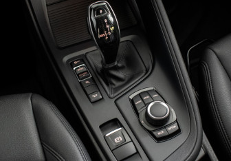Подержанный автомобиль BMW X1 2019 года (14 фото)