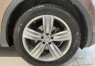 Подержанный автомобиль Volkswagen Tiguan 2018 года (10 фото)