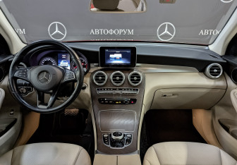 Подержанный автомобиль Mercedes-Benz GLC Coupe 2019 года (14 фото)