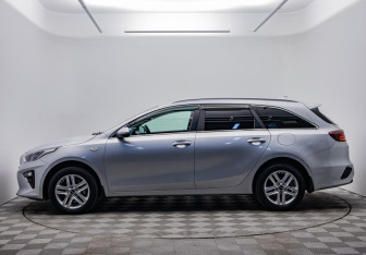 Подержанный автомобиль Kia Ceed Wagon 2020 года (8 фото)
