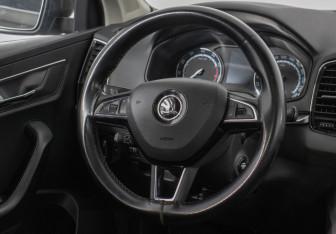 Подержанный автомобиль Skoda Karoq 2019 года (15 фото)
