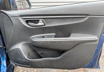 Подержанный автомобиль Kia Rio Hatchback 2021 года (24 фото)