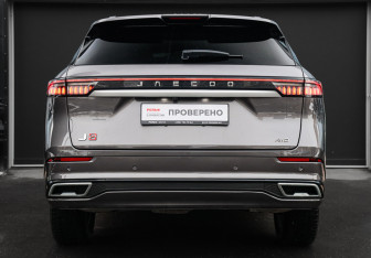 Подержанный автомобиль Jaecoo J8 2024 года (5 фото)