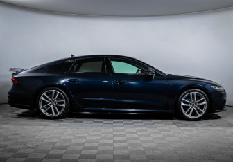 Подержанный автомобиль Audi A7 2021 года (4 фото)