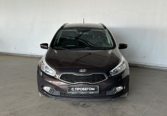Подержанный автомобиль Kia Ceed Wagon 2014 года (2 фото)