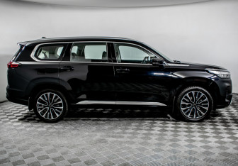 Подержанный автомобиль Exeed VX 2023 года (4 фото)