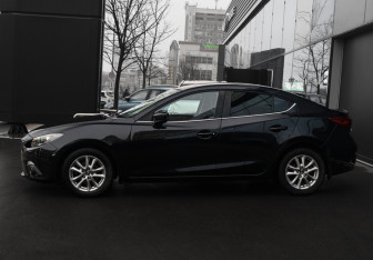 Подержанный автомобиль Mazda 3 Sedan 2014 года (8 фото)