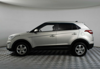 Подержанный автомобиль Hyundai Creta 2019 года (8 фото)
