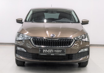Подержанный автомобиль Skoda Rapid Liftback 2022 года (2 фото)