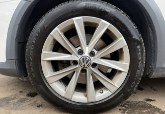 Подержанный автомобиль Volkswagen Passat Wagon 2014 года (9 фото)