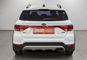 Подержанный автомобиль Kia Rio Hatchback 2017 года (6 фото)