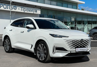 Подержанный автомобиль Changan UNI-K 2023 года (3 фото)