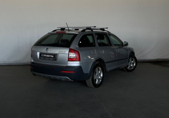 Подержанный автомобиль Skoda Octavia Wagon 2013 года (5 фото)