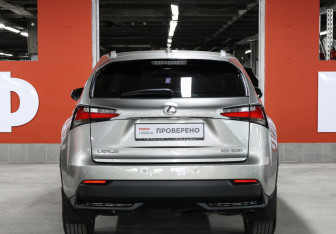 Подержанный автомобиль Lexus NX 2017 года (6 фото)