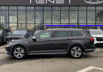 Подержанный автомобиль Volkswagen Passat Wagon 2018 года (8 фото)