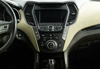 Подержанный автомобиль Hyundai Santa Fe 2013 года (10 фото)