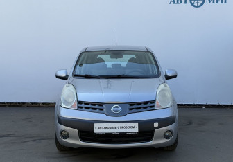 Подержанный автомобиль Nissan Note 2008 года (2 фото)