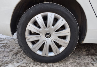 Подержанный автомобиль Citroen C4 Hatchback 2012 года (13 фото)