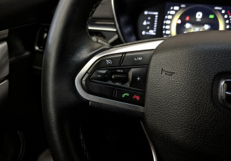 Подержанный автомобиль Geely Atlas Pro 2023 года (25 фото)
