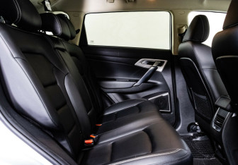 Подержанный автомобиль Geely Atlas 2021 года (18 фото)