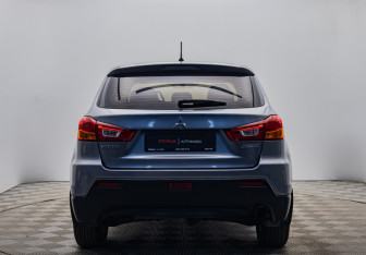 Подержанный автомобиль Mitsubishi ASX 2012 года (4 фото)