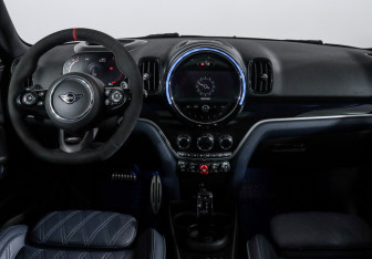 Подержанный автомобиль MINI Countryman 2020 года (12 фото)