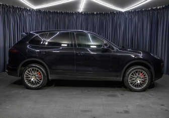 Подержанный автомобиль Porsche Cayenne 2014 года (4 фото)