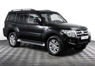 Подержанный автомобиль Mitsubishi Pajero 2014 года (3 фото)