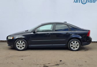 Подержанный автомобиль Volvo S40 2007 года (8 фото)