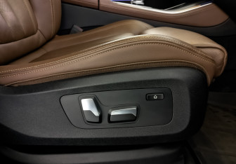 Подержанный автомобиль BMW X5 2019 года (28 фото)