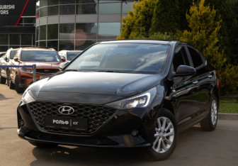 Подержанный автомобиль Hyundai Solaris Sedan 2021 года (19 фото)