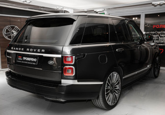 Подержанный автомобиль Land Rover Range Rover 2021 года (5 фото)