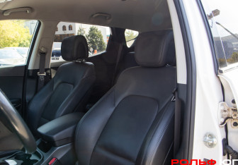 Подержанный автомобиль Hyundai Santa Fe 2017 года (16 фото)