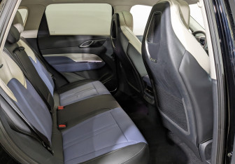 Новый Hongqi HS3 2024 (12 фото)