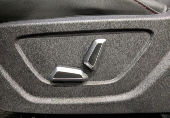 Подержанный автомобиль Geely Coolray 2024 года (21 фото)