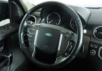 Подержанный автомобиль Land Rover Discovery 2012 года (16 фото)