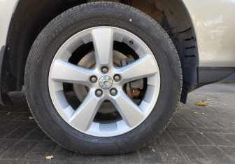 Подержанный автомобиль Lexus RX 2006 года (14 фото)