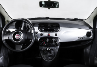 Подержанный автомобиль Fiat 500 Hatchback 2012 года (14 фото)