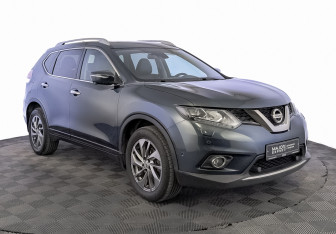 Подержанный автомобиль Nissan X-Trail 2017 года (3 фото)