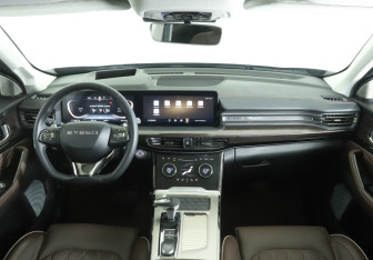 Подержанный автомобиль Exeed VX 2023 года (12 фото)