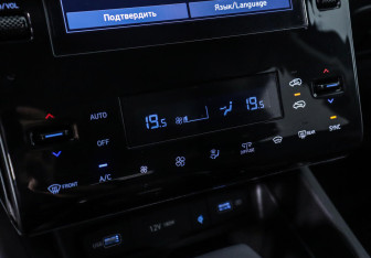 Подержанный автомобиль Hyundai Tucson 2022 года (12 фото)