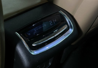 Подержанный автомобиль Cadillac XT6 2020 года (21 фото)