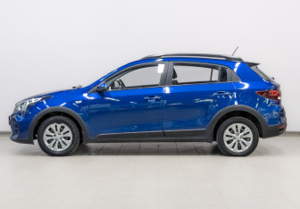 Подержанный автомобиль Kia Rio Hatchback 2021 года (8 фото)